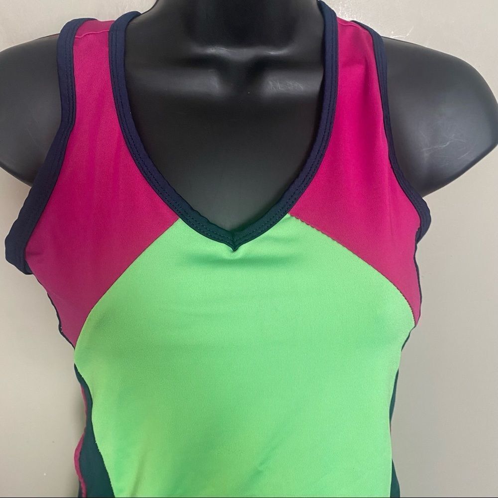 đ
șTrue Rock Green Color Lock Racerback Active Tank Top - Picture 3 of 8